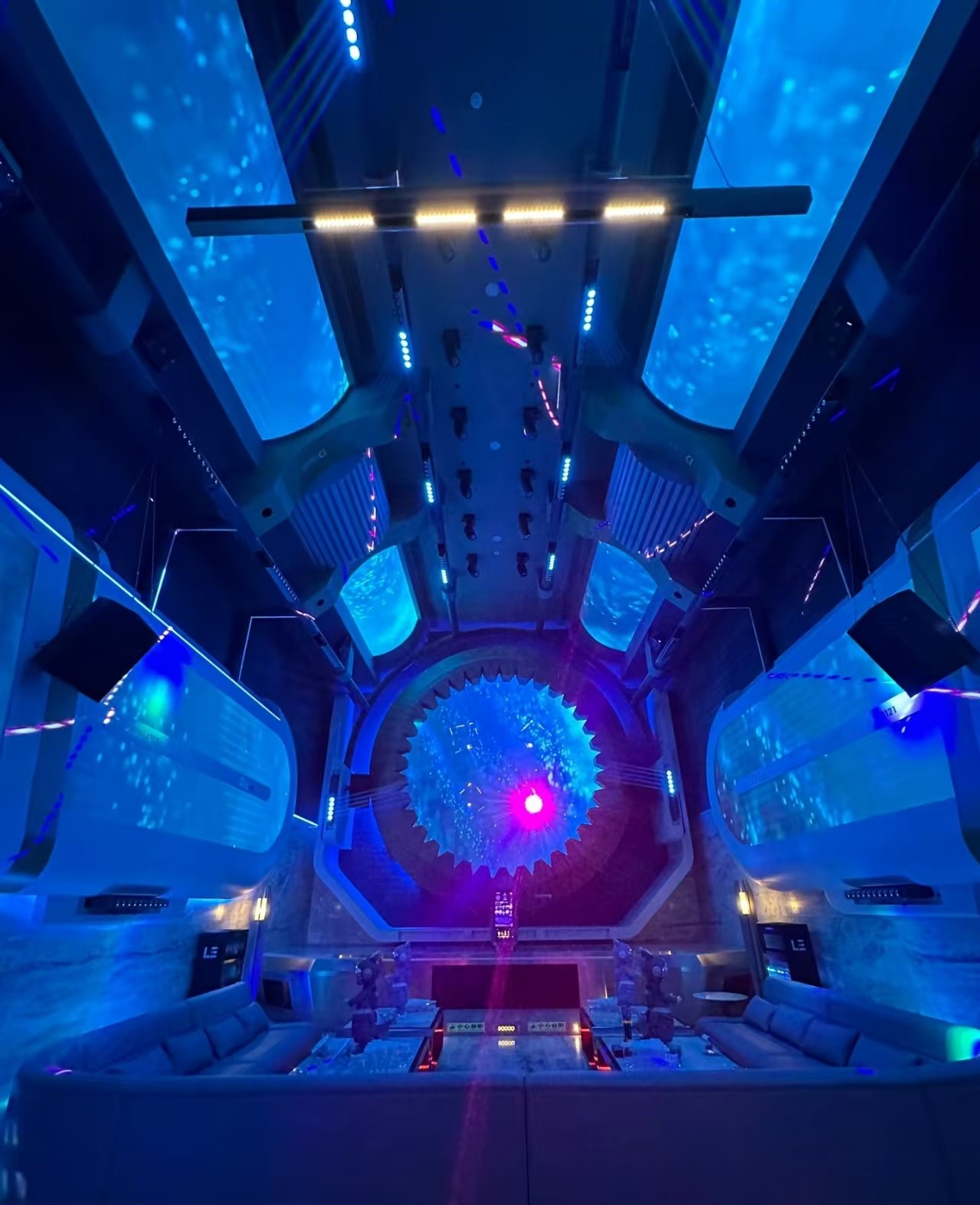 上海夜总会+商务KTV联合招聘，上班轻松无压力，薪资有保障