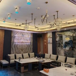 重庆夜场招聘真实吗日薪2000能干多久还能不能靠KTV翻身