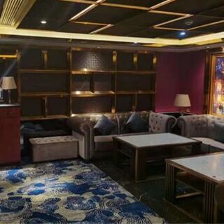 石家庄最好夜总会招聘。今天面试美女速度添加我们