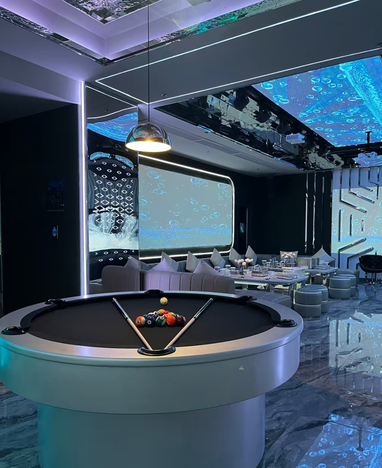 上海KTV礼仪岗位开放 开启都市职业新体验