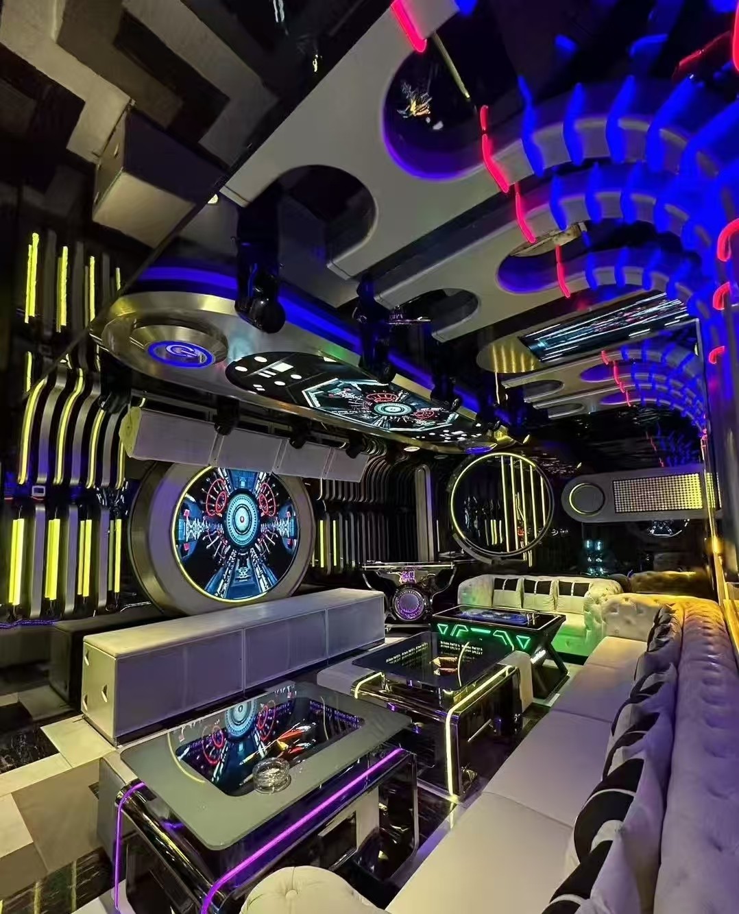 上海高端商务KTV招聘，寻觅热爱音乐、充满激情的你​