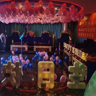 北京火凤凰酒吧女公关招聘日结-外地豪车接送梦想靠自己